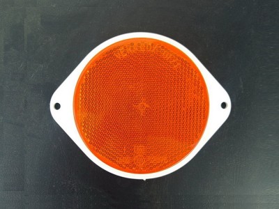 Reflex reflector orange with ears, circular D80mm (the diameter of the reflective surface)
