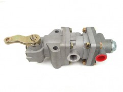 Main brake valve lever up Tatra T815 CN